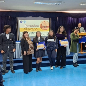 Estudiantes participan en Conversatorio en el Liceo Estela Ávila Molina